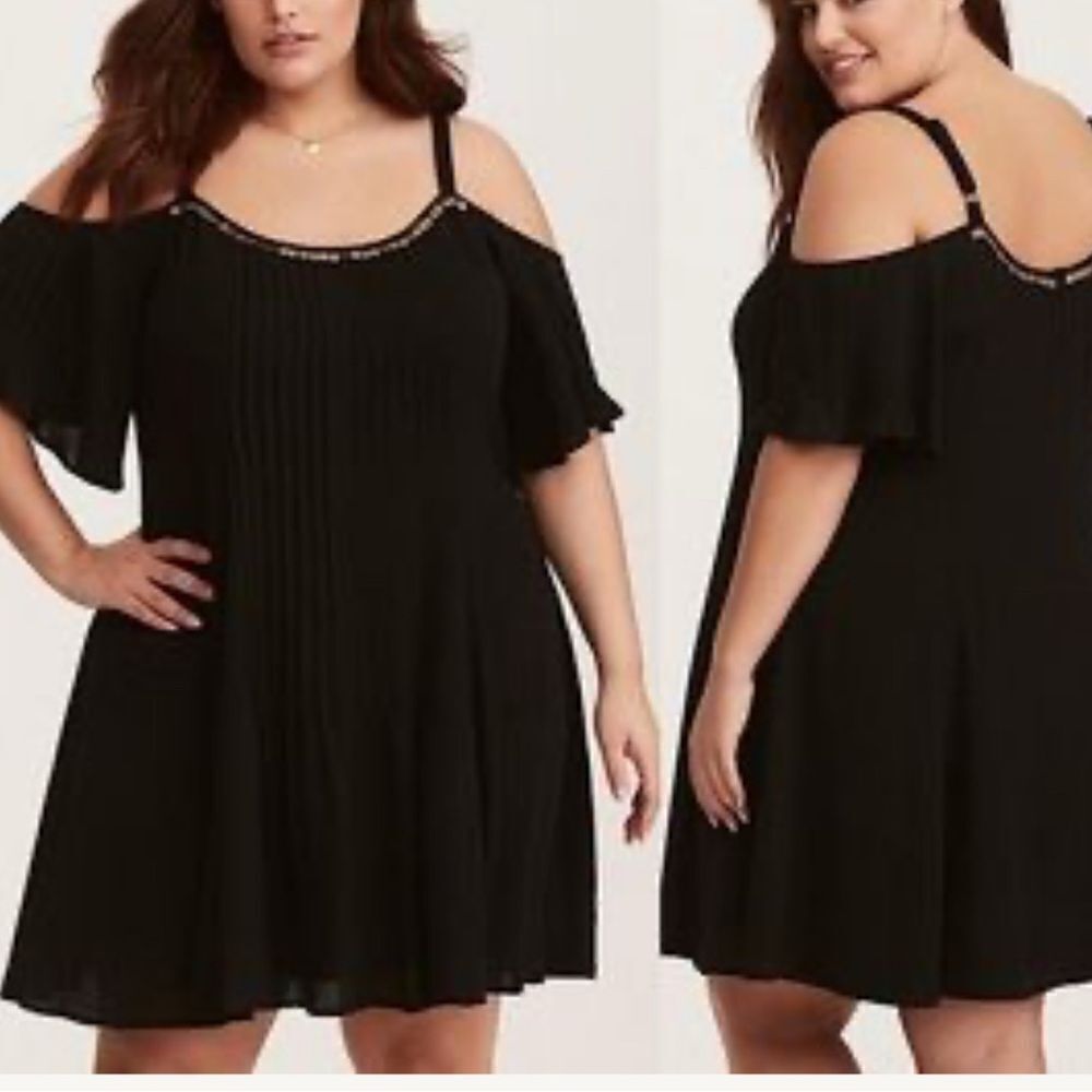 TORRID Women's 1X Plus Black Mini Gauze Cold Shoulder Trapeze Dress Sequin Trim - Picture 8 of 10